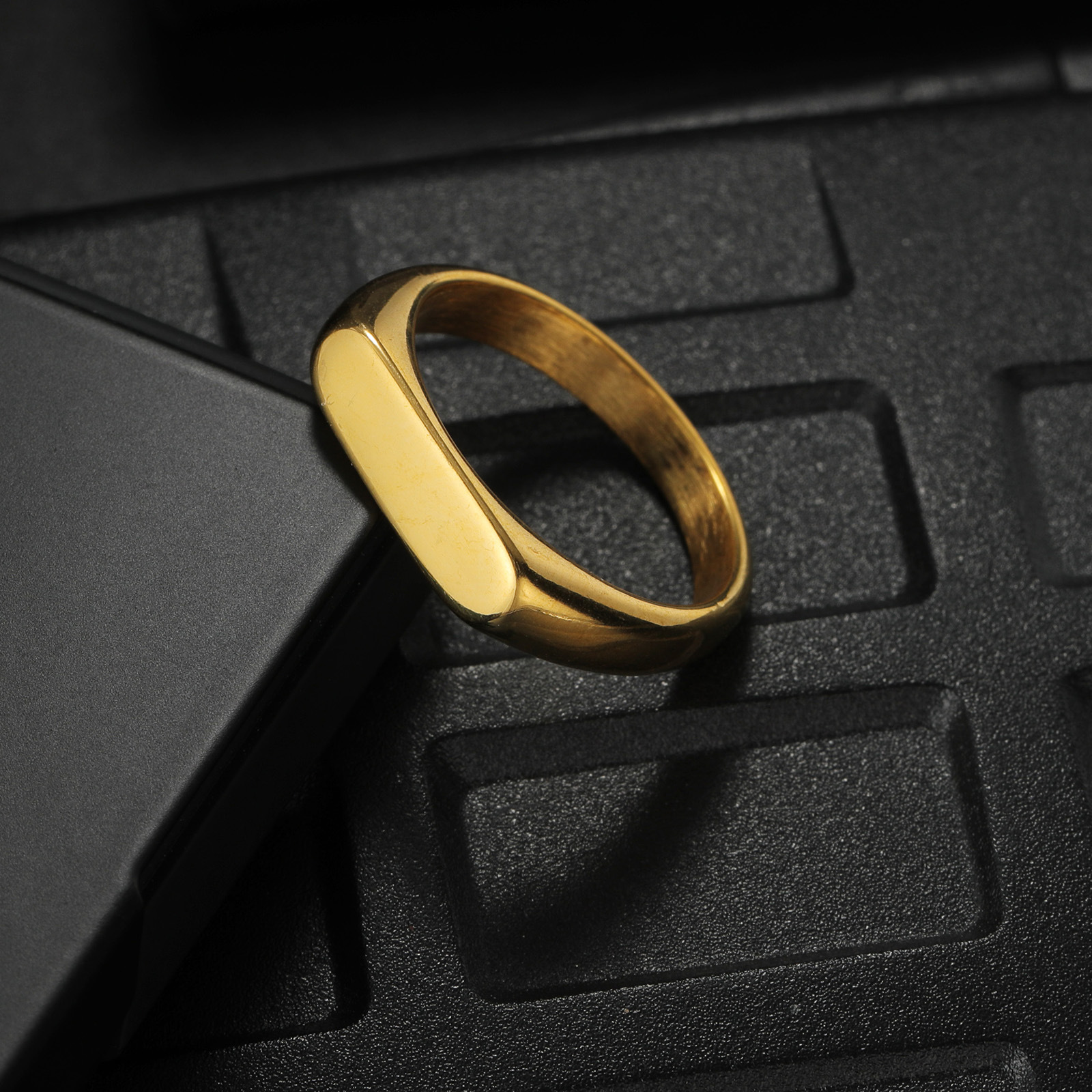 Customizable Stainless Steel S - Signet Ring Men のレビューと価格