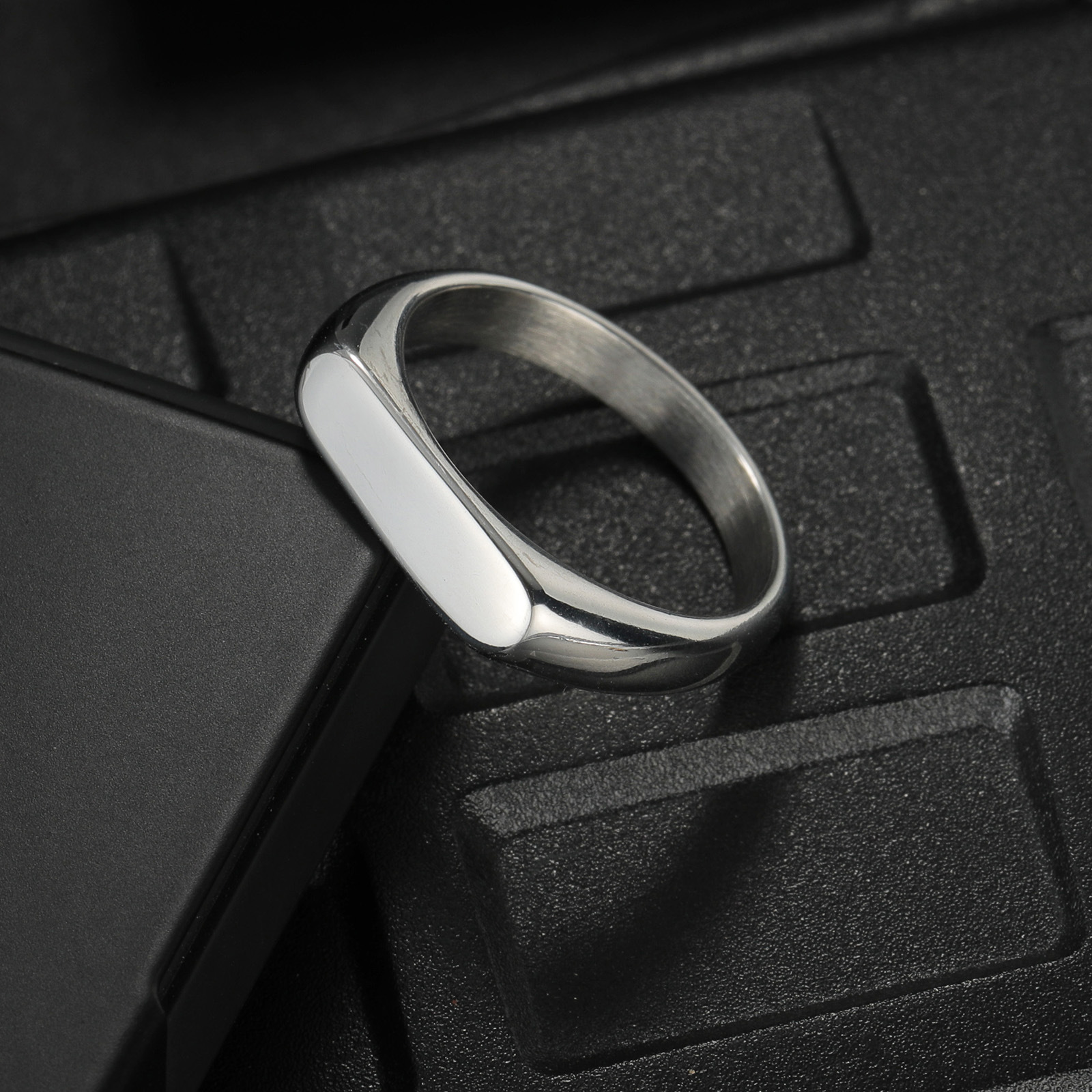 Customizable Stainless Steel S - Signet Ring Men のレビューと価格