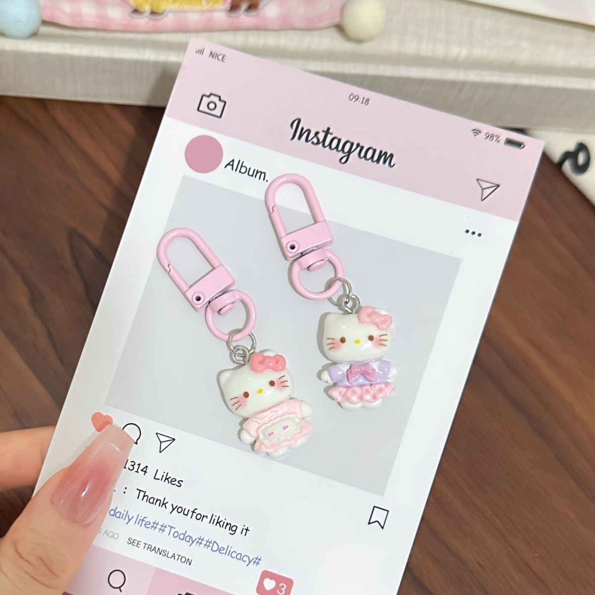 Cute Plaid Skirt Hello Kitty P - Men Keychain Accessories のレビューと価格