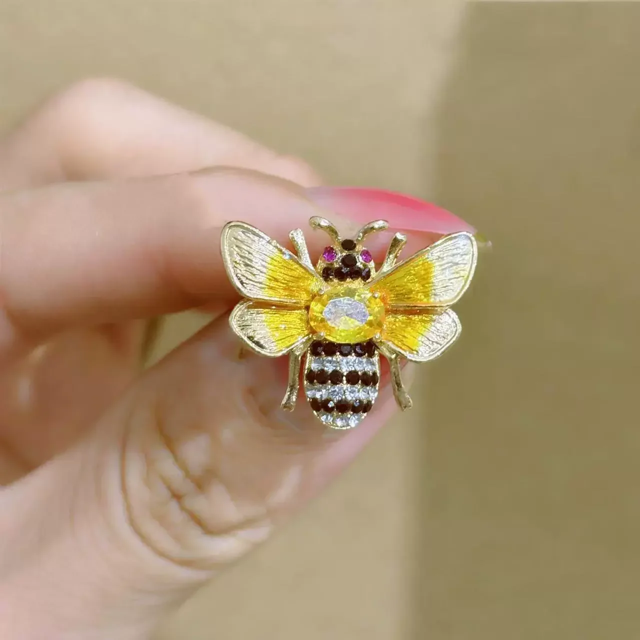1Pc Fashion Little Bee Brooch  - Men'S Accessories Trends 2025 のレビューと価格