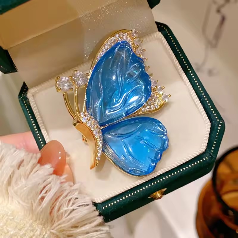 Delicate Butterfly Brooch for  - Men'S Accessories Trends 2025 のレビューと価格